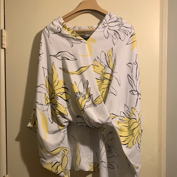 Alfani Dresses & Skirts - Alfani White and Yellow Floral‎ Skirt